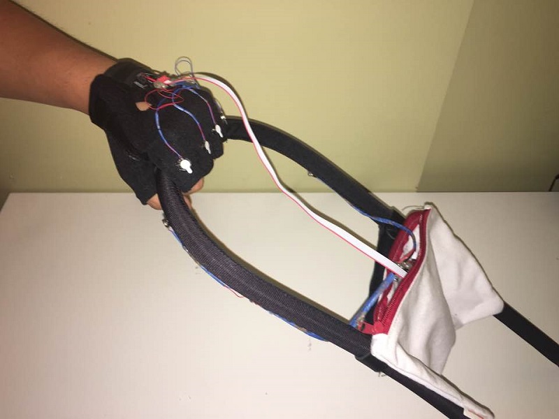 Testing position with the glove prototype